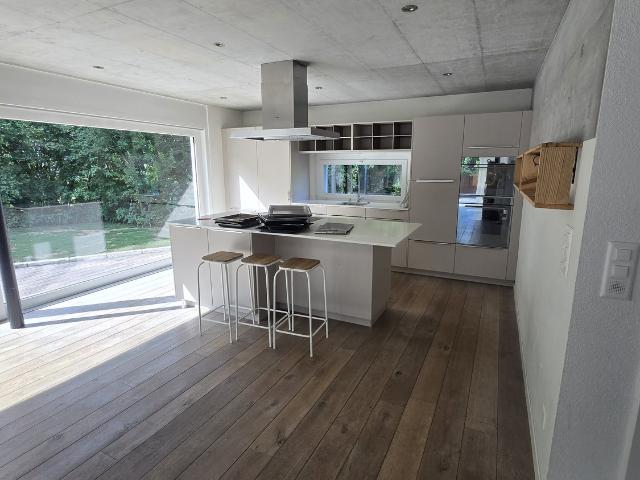 Rent a 7 ½ rooms single house in kesswil Flatfox