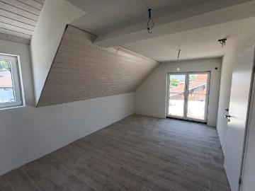 Rent a 7 ½ rooms single house in Muri Flatfox