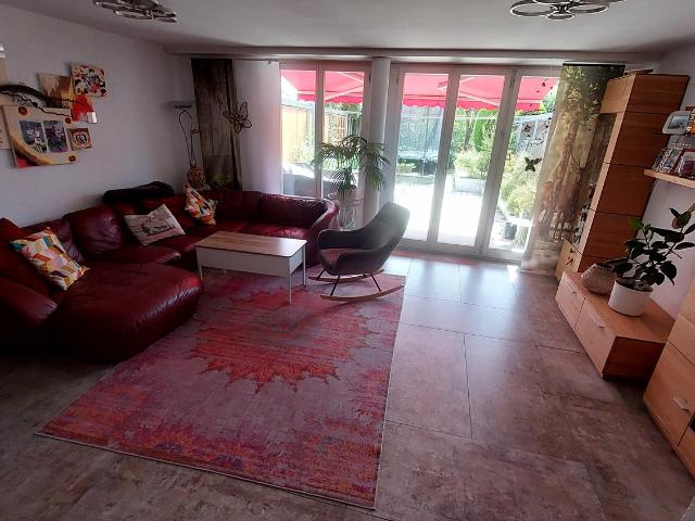 Rent a 7 ½ rooms single house in Volketswil Flatfox