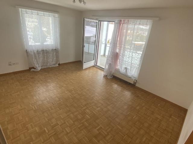 Rent a 4 ½ rooms apartment in Cazis Flatfox