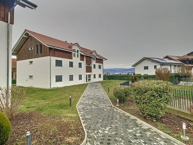 Rent a 4 ½ rooms apartment in Chevroux Flatfox