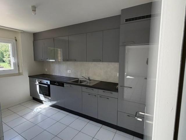 Rent a 4 rooms apartment in Cressier Flatfox