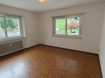 Rent a 4 ½ rooms apartment in Ambrí Flatfox