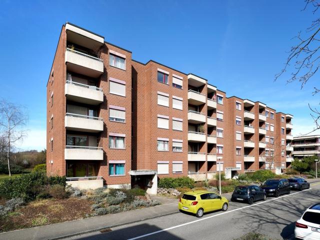 Rent a 4 ½ rooms apartment in Aesch BL Flatfox