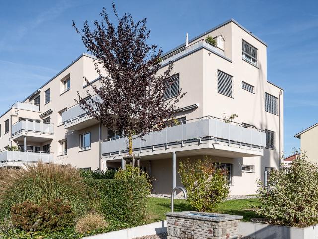 Rent a 4 ½ rooms apartment in Bassersdorf Flatfox