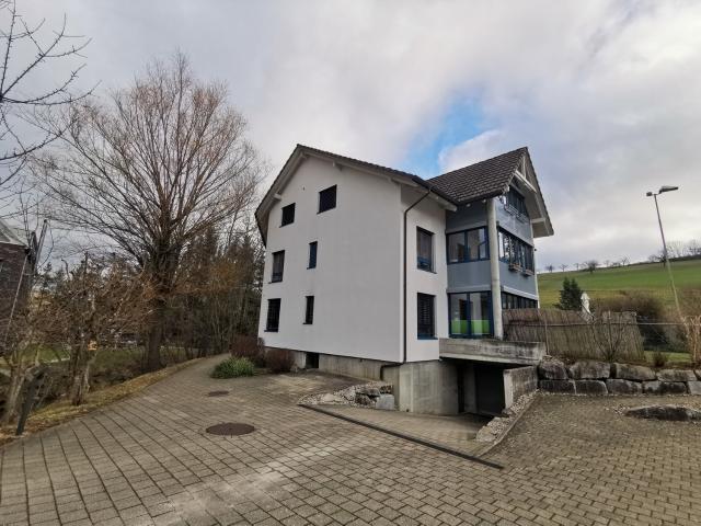 Rent a 4 ½ rooms apartment in Bennwil Flatfox