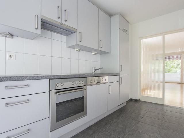 Rent a 4 rooms apartment in Binningen Flatfox