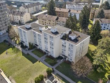 Rent a 4 ½ rooms apartment in Brügg Flatfox