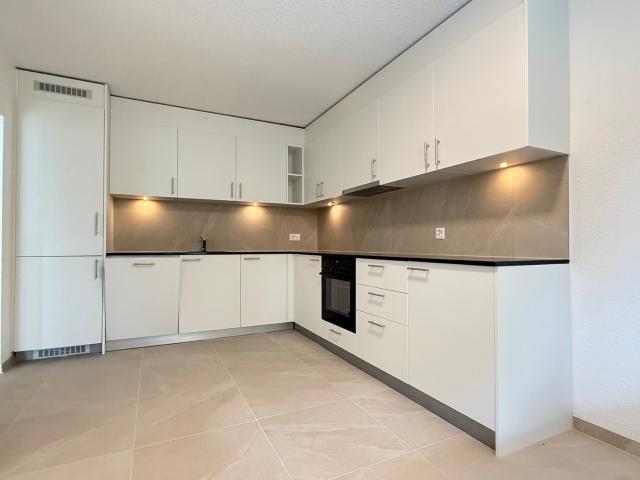 Rent a 4 ½ rooms apartment in Brügg Flatfox