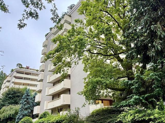 Rent a 4 rooms apartment in Genève Flatfox
