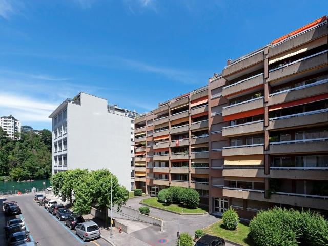 Rent a 4 rooms apartment in Genève Flatfox