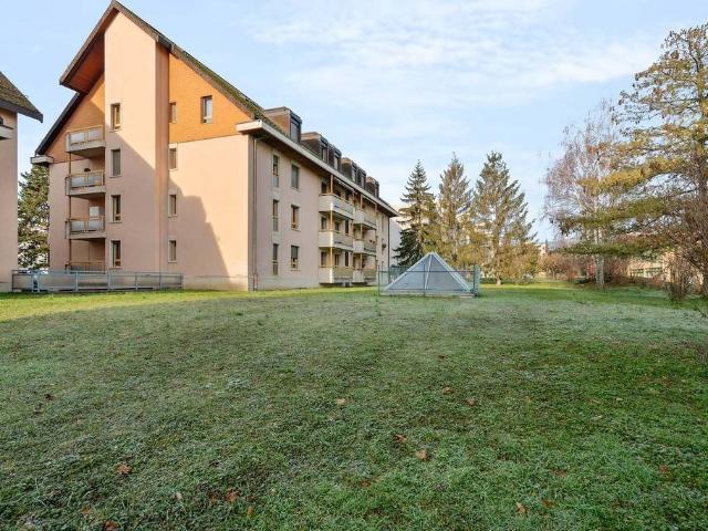 Rent a 4 ½ rooms apartment in Gland Flatfox