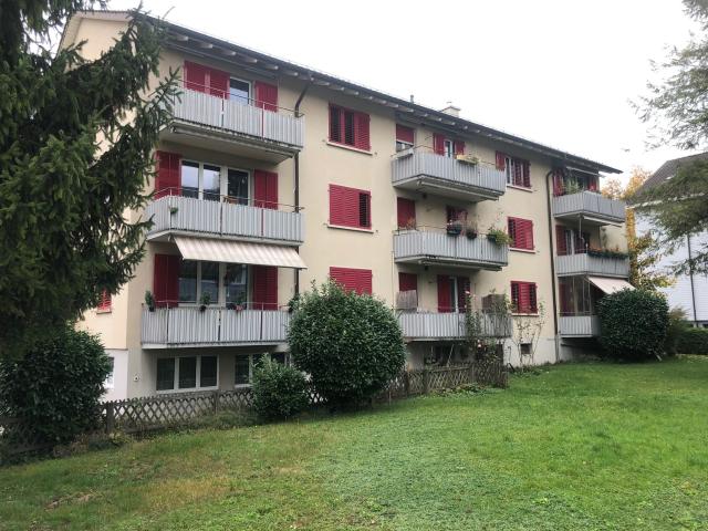 Rent a 4 rooms apartment in Glattbrugg Flatfox