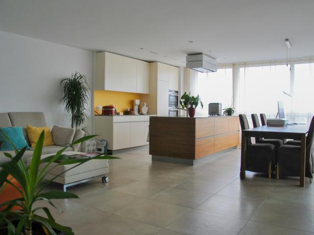 Rent a 4 ½ rooms apartment in Glattpark Flatfox