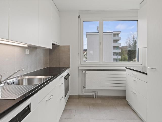 Rent a 4 rooms apartment in Dübendorf Flatfox