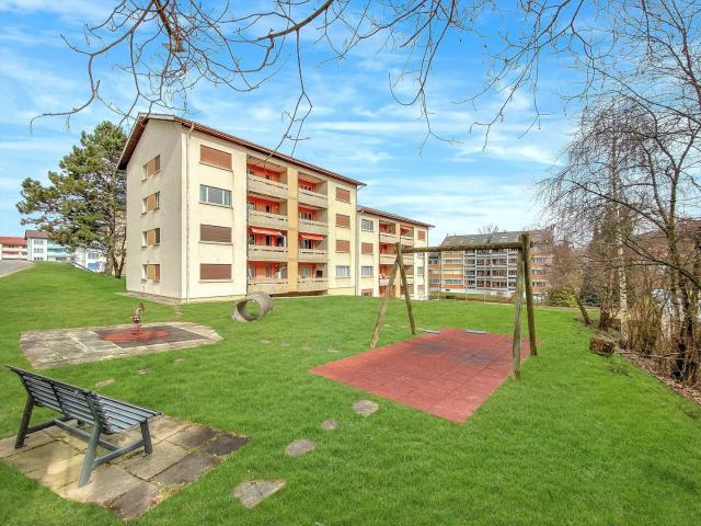 Rent a 4 rooms apartment in Düdingen Flatfox