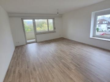 Rent a 4 rooms apartment in Fahrweid