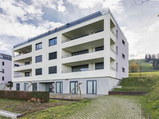 Rent a 4 ½ rooms apartment in Feusisberg Flatfox