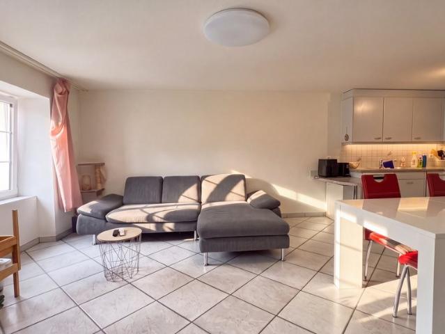 Rent a 4 ½ rooms apartment in Felsberg Flatfox
