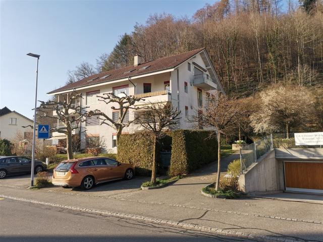 Rent a 4 ½ rooms apartment in Kirchleerau Flatfox