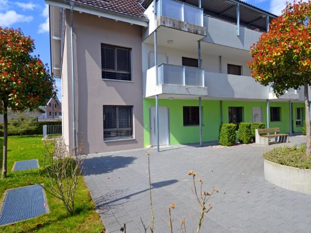 Rent a 4 ½ rooms apartment in Hendschiken Flatfox