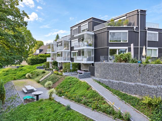 Rent a 4 ½ rooms apartment in Herrliberg Flatfox