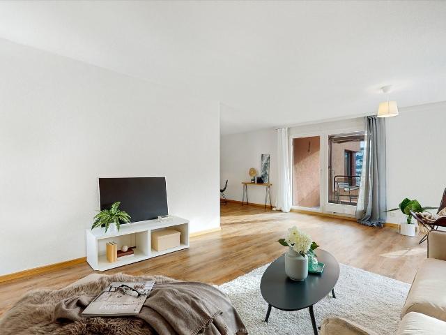 Rent a 4 ½ rooms apartment in Jona Flatfox