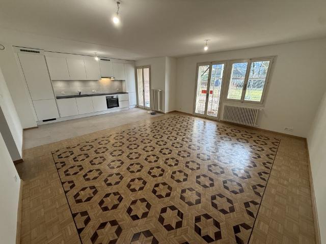 Rent a 4 rooms apartment in Onex Flatfox
