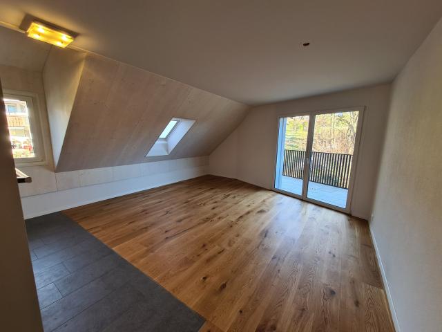 Rent a 4 ½ rooms apartment in Oberweningen Flatfox