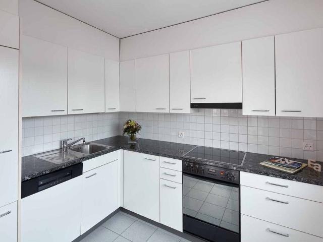 Rent a 4 ½ rooms apartment in Ostermundigen Flatfox