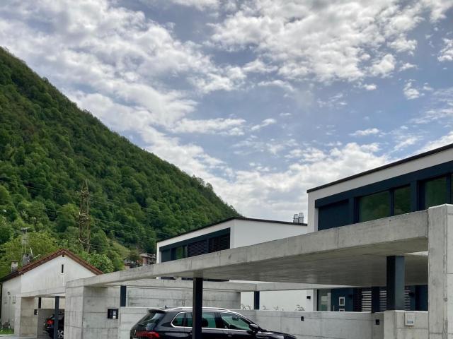 Rent a 4 ½ rooms apartment in Losone Flatfox