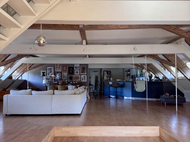 Rent a 4 rooms apartment in Langnau am Albis Flatfox