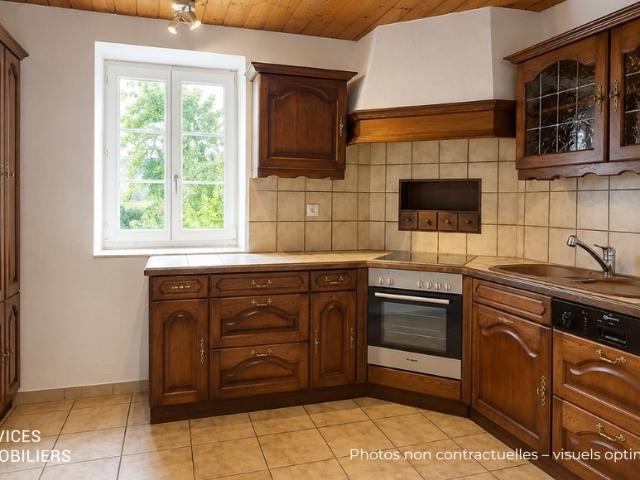 Rent a 4 ½ rooms apartment in Le Fuet Flatfox