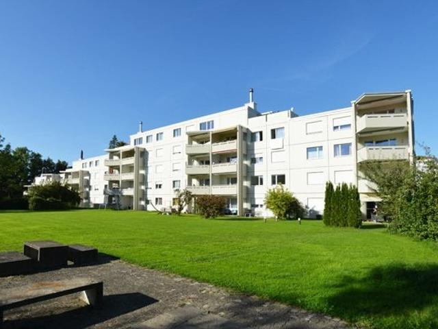 Rent a 4 ½ rooms apartment in Mönchaltorf Flatfox
