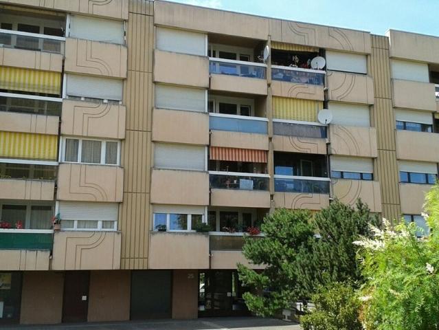 Rent a 4 rooms apartment in Meyrin Flatfox