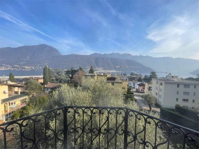 Rent a 4 rooms apartment in Melide Flatfox