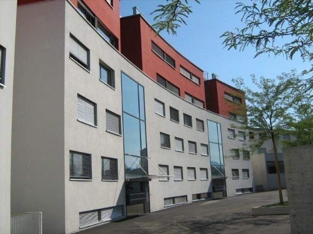 Rent a 4 ½ rooms apartment in Neuchâtel Flatfox