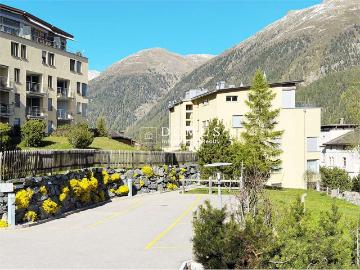 Rent a 4 ½ rooms apartment in Samedan Flatfox