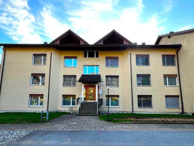 Rent a 4 ½ rooms apartment in Schänis Flatfox