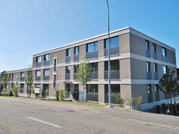 Rent a 4 ½ rooms apartment in Seengen Flatfox