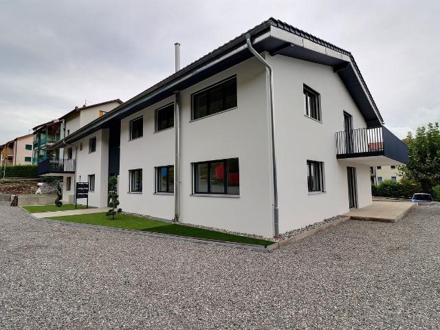 Rent a 4 ½ rooms apartment in St Gingolph Flatfox