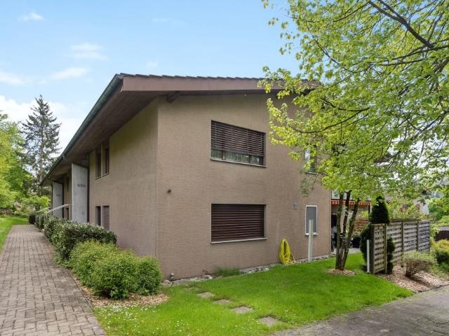 Rent a 4 ½ rooms apartment in Stettlen Flatfox