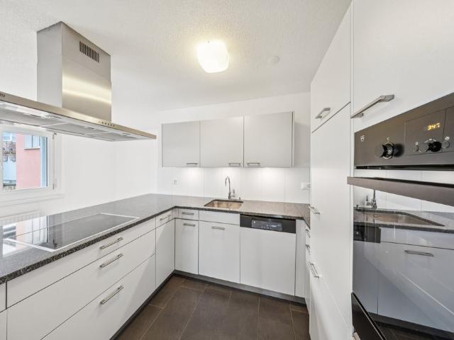 Rent a 4 ½ rooms apartment in Stettlen Flatfox