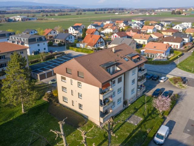 Rent a 4 ½ rooms apartment in Sugiez Flatfox