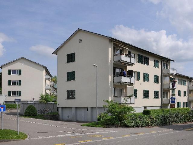 Rent a 4 rooms apartment in Pfäffikon Flatfox