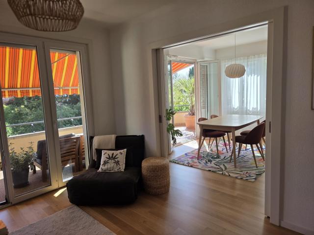 Rent a 4 rooms apartment in Pully Flatfox