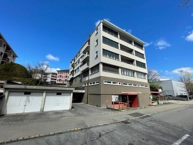 Rent a 4 rooms apartment in Pully Flatfox