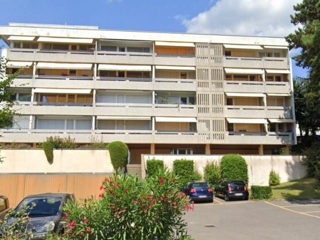 Rent a 4 ½ rooms apartment in Pully Flatfox