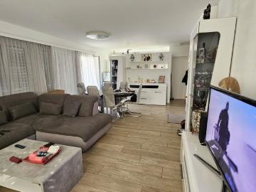 Rent a 4 ½ rooms apartment in Quartino Flatfox