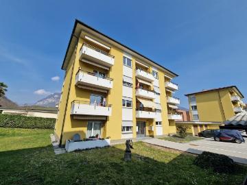 Rent a 4 ½ rooms apartment in Rancate Flatfox